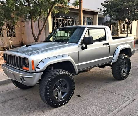 Custom Jeep Comanche Comanche Jeep, American Pickup Trucks, Jeep Comanche, Badass Jeep, Classic Jeeps, Lifted Jeep, Jeep Pickup, Custom Jeep, Jeep Xj