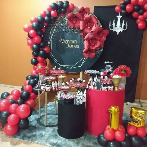 Vampire Diaries Party Food, The Originals Birthday Theme, Vampire Diaries Party Theme, The Vampire Diaries Party Ideas, The Vampire Diaries Birthday Ideas, Vampire Diaries Party Decorations, Vampire Diaries Themed Birthday Party, Tvd Birthday Party Ideas, Vampire Diaries Party