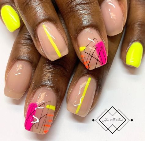 Short Abstract Nail Designs, Abstract Nail Art Short Nails, Natural Nail Gel, Abstract Nail Designs, Spring Nails Inspiration, Teacher Nails, Cream Nail Art, Cream Nail, Spring Nail Ideas