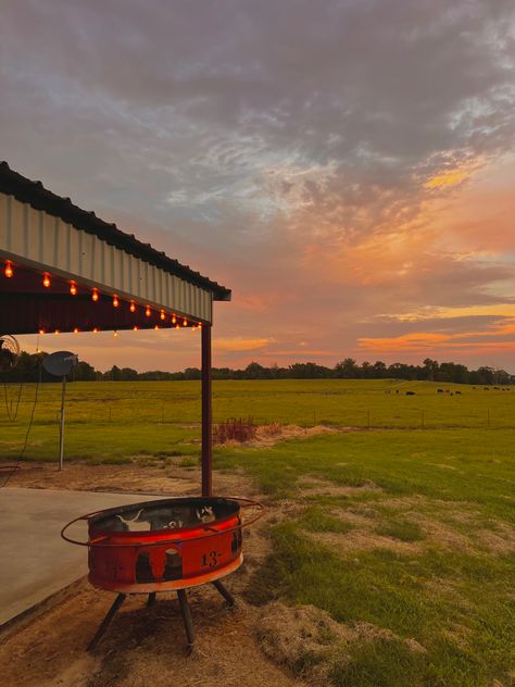 classy western back porch fire pit #packporch #classycowboy #aesthetic #western western aesthetic #home #firepitideas #outdoorphotography Western Back Porch, Back Porch Fire Pit, Western Aesthetic Home, Western Backyard, Porch Fire Pit, Aesthetic Western, Western Home, Urban Aesthetic, Western Aesthetic