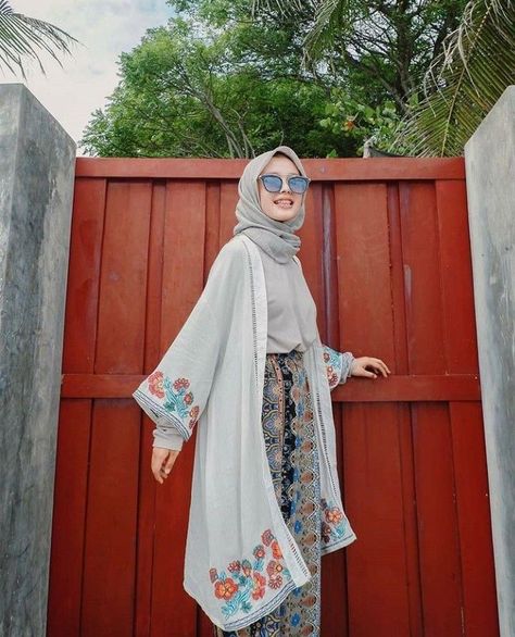 Modest Street Style, Hijabi Mode, Hijab Stile, Boho Looks, Evening Dress Patterns, Hijab Look, Mode Turban, Hijab Style Casual, Boho Fashion Summer