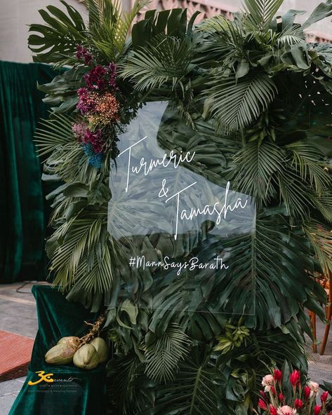 tropical wedding • Instagram Wedding Instagram, Welcome Boards, Tropical Theme, Throw A Party, Tropical Wedding, Wedding Board, Tropical Garden, Tropical Floral, Welcome Sign