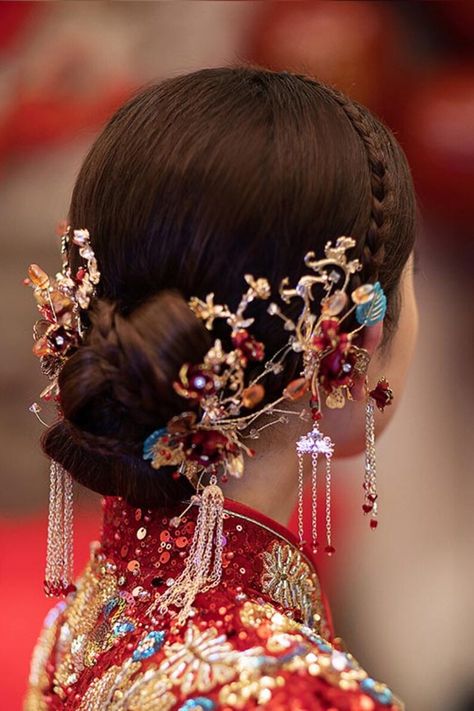 Gold Bridal Chinese Hair Pin Hair Clip Flower Chinese Wedding - Etsy Canada Chinese Bride Hair Accessories, Chinese Bride Hairstyle, Chinese Wedding Aesthetic, Chinese Hairpiece, Chinese Wedding Hairstyles, Sangjit Hairdo, Chinese Hair Clip, Traditional Chinese Hair, Chinese Wedding Hair