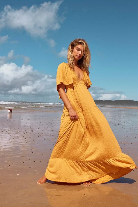 Engagement Outfits Spring, Wedding Guest Dress Ideas, Summer Wedding Guest Dress, Formal Wedding Guest Dress, Beach Wedding Guest Dress, Red Slip Dress, Yellow Maxi Dress, Spring Maxi Dress, Summer Wedding Guest