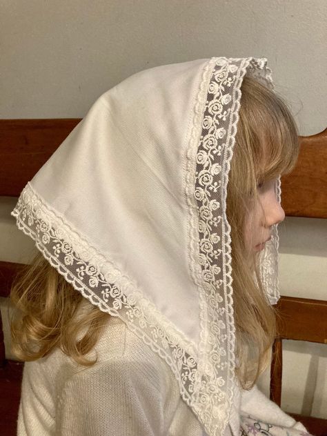 Catholic Veil Aesthetic, Veil Outfit Casual, Pagan Veil, White Viel, Pagan Veiling, Church Veil Catholic, Catholic Veiling, Veil Outfit, Catholic Veils