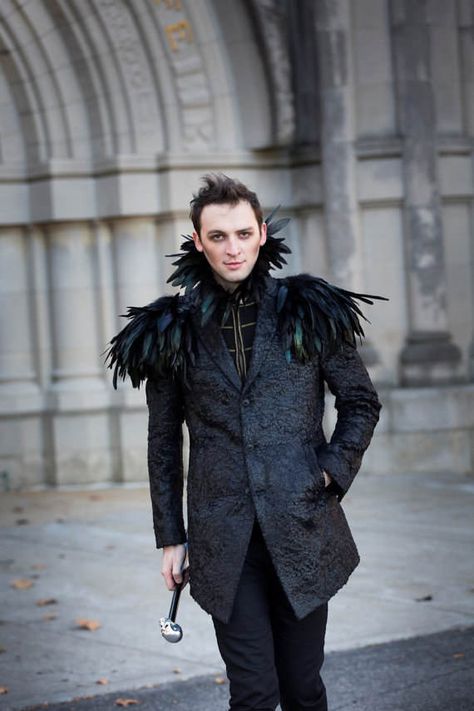 Maleficent Cosplay, Mens Steampunk, Feather Outfit, Crow Costume, Feather Collar, Black Swan Costume, Bird Costume, Burning Man Festival, Fantasias Halloween