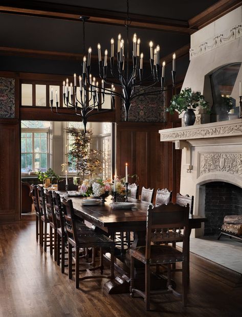 Photos: Inside Chip and Joanna Gaines' Renovated Castle in Waco Fixer Upper Designs, Moody Dining Room, Mahogany Paneling, Chip And Jo, Waco Texas, Mansions For Sale, Chip And Joanna Gaines, Elegant Bedroom, Stunning Kitchens