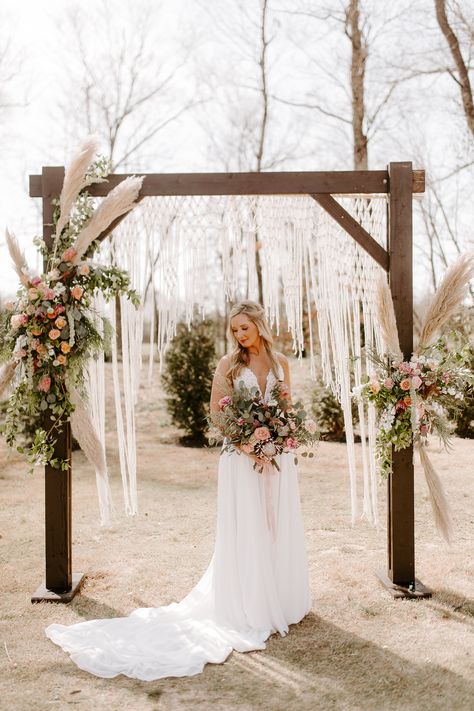 Tennessee Wedding || Boho Bride || Pampas Grass Arbor || Bohemian Florals || Protea and Roses  #weddingday #realweddings #tennesseewedding #weddingceremony Pampas Grass Arbor, Diy Wedding Arbor, Tennessee Wedding Venues, Wedding Arbors, Wedding Arbor, Wedding Arbour, Tennessee Wedding, Wedding Boho, Boho Bride