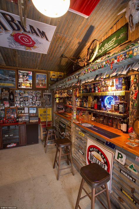 Garage Ideas Man Cave, Garage Bar Ideas Man Caves, Man Cave Ideas Garage, Garage Bars, Garage Man Cave Ideas, Man Cave Designs, Man Cave Basement Diy, Garage Bar Ideas, Man Cave Bars