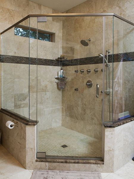 Corner Shower Ideas, Corner Shower Stalls, Accessible Bathroom Design, Timber Frame House, Master Bath Shower, Best Home Design, Tub Ideas, Bath Tubs, Current Design Trends