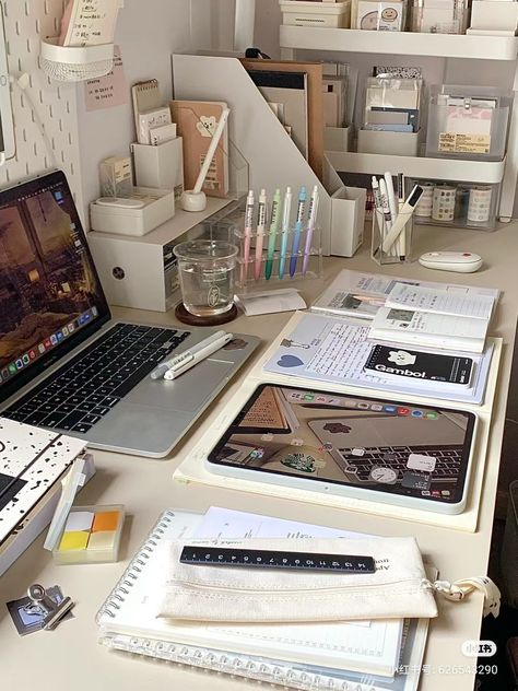 Studying Set Up Aesthetic, Organized Work Space, Korean Study Desk Aesthetic, Work Aesthetic Office Desk, Being Organized Aesthetic, Interior Design Study Notes, Feminine Lockscreen, Blue Study Aesthetic, Notion Routine