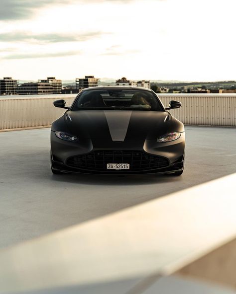 #AstonMartin #Vantage #F1Edition 📸 shotbyardi Aston Martin Vantage, British American, Car Projects, Best Luxury Cars, Cars And Bikes, Aston Martin, Dream Car, Concept Cars, Mopar