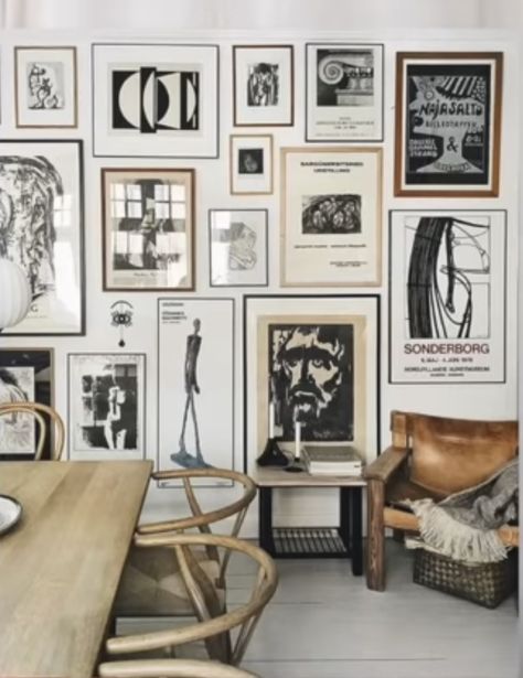 Corner Gallery Wall, Gallery Wall Layout, Perfect Gallery Wall, Eclectic Gallery Wall, Gallery Wall Inspiration, Gallery Wall Living Room, Inspiration Wall, Art Gallery Wall, 인테리어 디자인