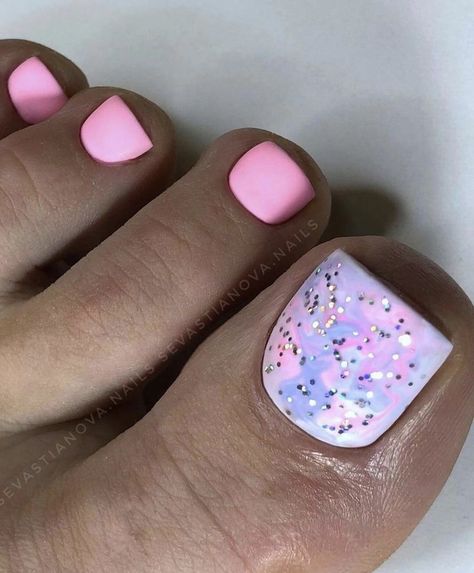 Pedicure Gel Ideas, Pink Toe Nails With Design, Toe Nail Colors For Summer, Simple Toe Nail Designs, Summer Pedicure Designs, Pedicure Ideas Summer, Pedicure Summer, Toe Nail Colors, Pedicure Designs Summer