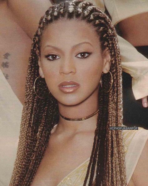 @beyonce + braids 99-01’ #beyonce Beyonce Fulani Braids, Beyonce Braids 90s, Beyonce Cornrows, Beyonce Box Braids, Beyoncé Braids, 00s Hairstyles, S Braids, Beyonce Images, Beyonce Braids