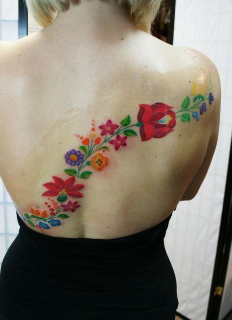 folk tattoo Mexican Flowers Tattoo, Mexican Flower Tattoo, Mexican Embroidery Tattoo, Hungarian Tattoo, Tattooed Lady, Scandinavian Tattoo, Flower Tat, Embroidery Tattoo, Polish Folk Art