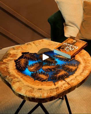 Hobby Epoxy Pinecone, Log Projects, Woodworking Shop Plans, Appreciation Quotes, Shop Plans, Small Table, Pine Cone, Small Tables, Barndominium