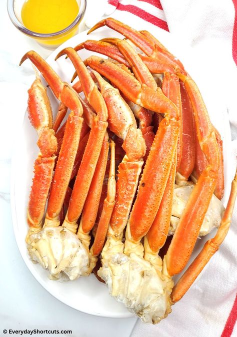 Steamed Crab Legs, Legs At Home, Steamed Crabs, Snow Crab Legs, Snow Crab, Cooking Fish, Shrimp And Asparagus, Garlic Butter Shrimp, Steamer Basket