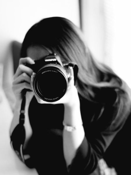 Photography Girl With Camera Aesthetic, Girls With Cameras, Profile Pictures Instagram, Photographer Headshots, Ansel Adams, Female Photographers, Photography Camera, Photography Inspo, Aesthetic Photography