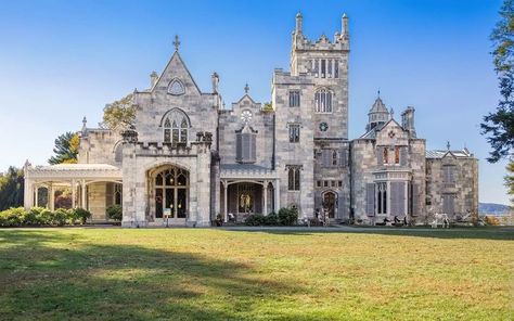 Royal Castle Exterior, Houses Styles, Italian Mansion, Lyndhurst Mansion, Mini Castle, Tarrytown New York, Castle Exterior, American Mansions, Modern Castle