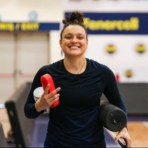 Kayla Mcbride, Beats Headphones, Over Ear Headphones, In Ear Headphones, Headphones, Basketball, Quick Saves