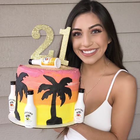 Malibu Themed Cake, Malibu Rum Cake Design, 21st Birthday Beach Theme, Malibu Birthday Cake, Malibu Cake, Birthday Cake 18th Girl, Birthday Cake Beach, Sunset Cake, Beach Themed Birthday