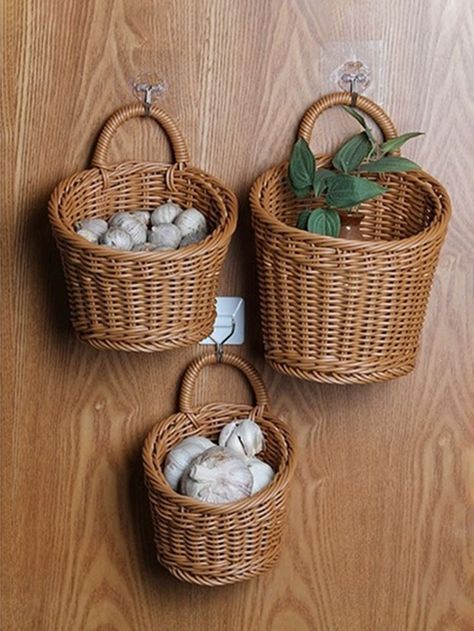 Makeup Basket, Kitchen Tools Organization, Garlic Storage, Portable Kitchen, Decorative Basket, Vegetable Basket, Organizing Bins, Baskets On Wall, Flower Basket