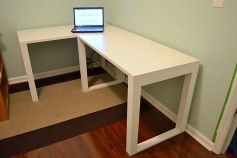 I build my own sturdy easy DIY craft desk (table) for cheap. Corner Desk Plans, Easy Diy Desk, Diy Crafts Desk, Diy Corner Desk, Diy Office Desk, Diy Computer Desk, Craft Table Diy, Desk Diy, Desk Plans