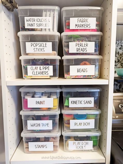 Craft Storage Ideas Kids, How To Organize Coloring Supplies, Organization Ideas For Art Supplies, School Storage Organization, Playdo Storage, Art Stuff Organization, Marker Storage For Kids, Playroom Art Supply Storage, Craft Cupboard Storage