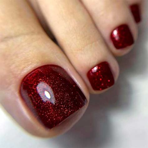 Holiday Toenails, Toe Nails Christmas, Holiday Toe Nails Christmas, Pedicure Ideas Red, Red Toenail Designs, Red Toe Nail Designs, Red Pedicure Ideas, Holiday Toe Nails, Holiday Pedicure