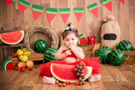 Watermelon Photoshoot, Purple Colour Wallpaper, Watermelon Theme, Funny Yugioh Cards, Baby Fruit, Fruits Photos, Indian Baby, Watermelon Birthday, Newborn Baby Photoshoot