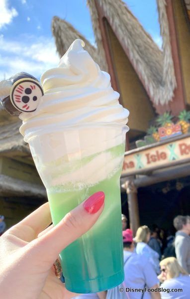 Disney Dole Whip Aesthetic, Food At Disneyland, Figment Disney, Best Disneyland Food, Disneyland Aesthetic, Dole Whip Recipe, Christmas Party Treats, Disney Foods, Disney Inspired Food