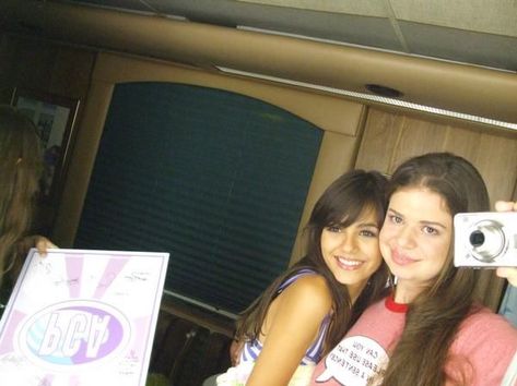 Lola Martinez, Zoey 101, Victoria Justice, Tv