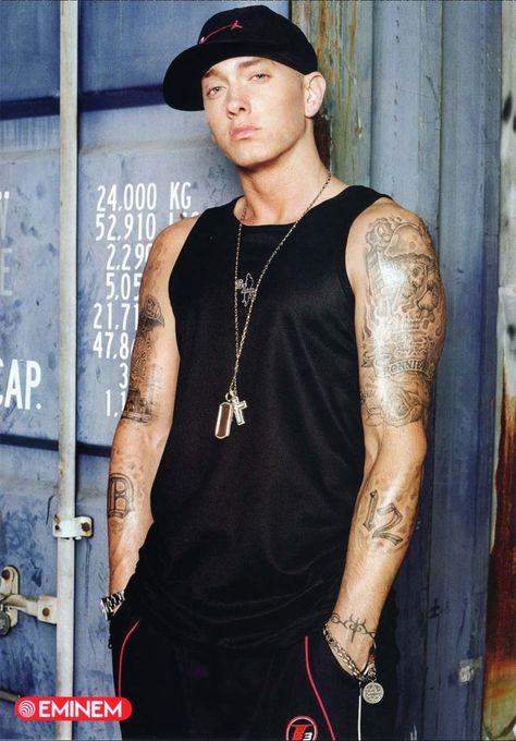 so in love with eminem!!!!!!!!!! Rose Tattoo Black, Eminem Tattoo, Marshall Eminem, New Eminem, The Slim Shady, The Eminem Show, Eminem Wallpapers, Eminem Photos, Eminem Rap