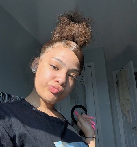 Space Buns with Braids and Twists Space Buns With Braids, Buns With Braids, Space Bun Hairstyles, Baddie Selfie, Braids And Twists, Space Bun, Space Buns, High Bun, Hairstyles Ideas