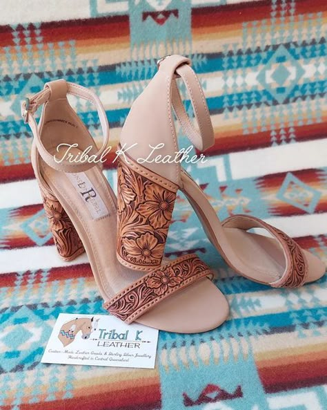 Custom Heels, Western Themed Wedding, Cowgirl Accessories, Western Shoes, Country Style Outfits, Western Wear Outfits, Cute Country Outfits, Looks Country, Lambada