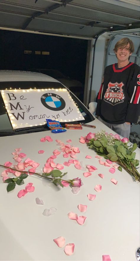 Car Theme Promposal, Car Themed Promposal Ideas, Car Promposal Ideas, Homecoming Proposal Ideas, Promposal Ideas For Him, Wattpad Romance, Cute Homecoming Proposals, Asking To Prom, Senior Year Fun