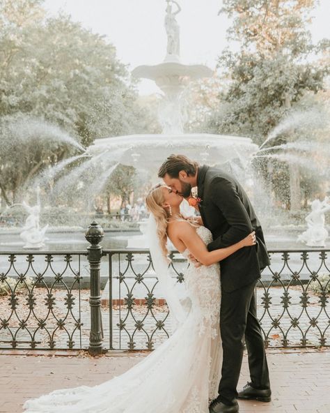 The Guyton wedding gallery: delivered 🎞️ I traveled to Savannah, GA to capture Mary and Coley say ‘I Do’ in Forsyth Park and it was nothing short of a perfect day for them and the people they love most 🕊️ As the sun was shining through the spanish moss in the trees, these two began their forever 🤍 Forsyth Park Savannah Photography, Savannah Photography, Romantic Wedding Ceremony, Forsyth Park, Deliver Me, Spring Wedding Inspiration, Alabama Weddings, Spanish Moss, Savannah Ga