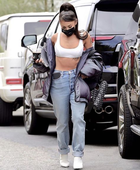 Ariana Grande Airport, Ariana Grande Sweetener, Ariana Grande Outfits, Lax Airport, Famous Outfits, Ariana Grande Style, Ariana Grande Pictures, Ariana G, Celebrity Street Style