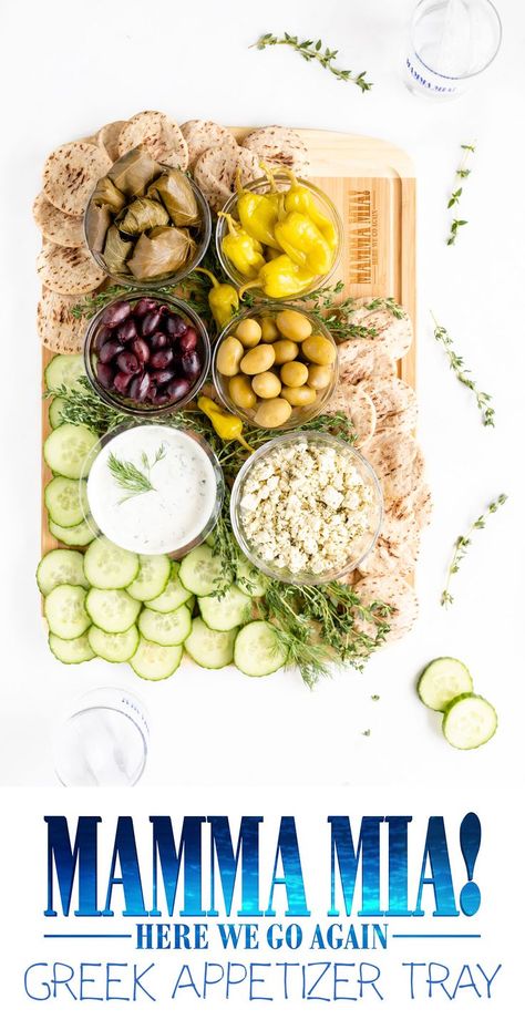 Greek appetizer tray Greek Appetizer, Tandoori Paneer, Vegan Pizza Recipe, Greek Appetizers, Greek Dinners, Appetizer Tray, Green Chile Chicken, Pumpkin Spice Donut, Pinwheel Recipes