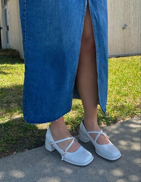 Classic White Mary Janes For Spring, White Mary Jane Shoes Outfit, Cute White Mary Janes For Spring, White Mary Janes Aesthetic, Skirt And Mary Janes, Denim Skirt Mary Janes, White Mary Janes Outfit, White Mid-rise Denim Skirt, Low Heels Outfit