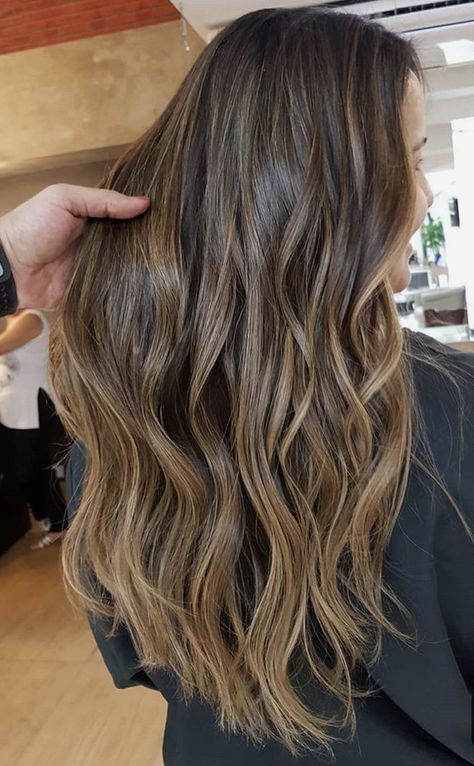 Brown Hair Inspo, Brunette Hair With Highlights, Gorgeous Hair Color, Hair Color Light Brown, Brown Hair With Blonde Highlights, Brunette Balayage Hair, Brown Hair Balayage, Light Hair Color, Balayage Brunette