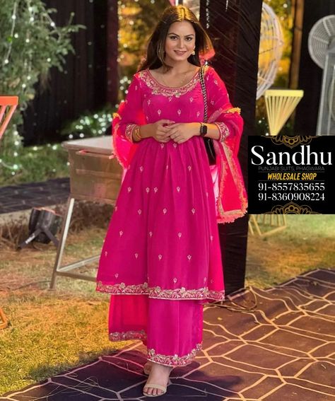 Pink Punjabi Suit, Suit Sharara, Designer Dresses Elegant, Bandhani Dress, Trendy Suits, Satin Fashion, Punjabi Outfits, Designer Kurti Patterns, Indian Fashion Saree