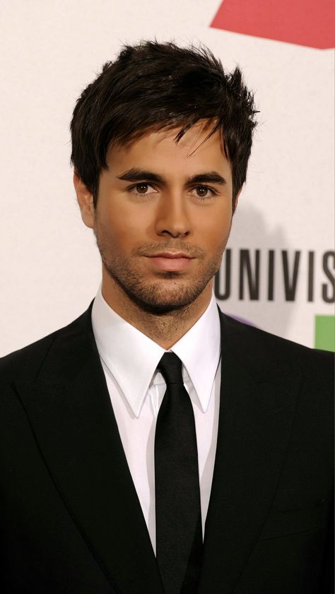 Enrique Iglesias Wallpapers, Map Of Spain, Uncontrollably Fond, Enrique Iglesias, Smartphone Wallpaper, American Music Awards, Special People, Chris Evans, What Is Love