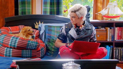 carlos de vil + being a soft boy [descendants 2 (2017)] Descendants Screencaps, Dove Cameron And Thomas Doherty, Cameron Boyce Descendants, Thomas Doherty, Descendants 2, Most Viewed, Soft Boy, Cameron Boyce, Disney Descendants