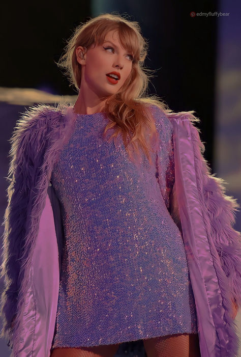 Taylor Swift Taylor Swift Lavender, Taylor Swfit, Taylor Pics, Taylor Swift Singing, Midnights Era, Taylor Swift Legs, Photos Of Taylor Swift, Mother Pictures, Estilo Taylor Swift