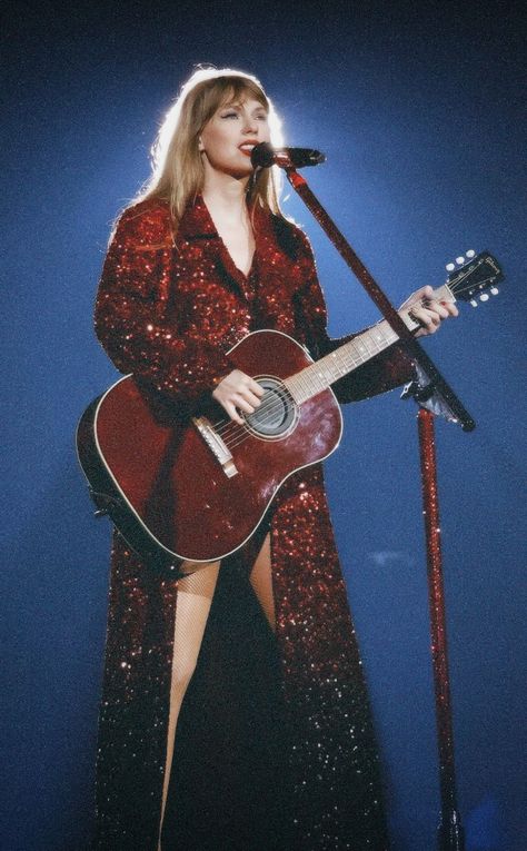 Taylor Swift Red Tour Aesthetic, Taylor Swift Red Moodboard, Taylor Swift Red Era Aesthetic, Taylor Red Era, Red Era Aesthetic, Taylor Swift Red Outfits, Red Bodysuit Outfit, Eras Tour Red, Red Eras Tour