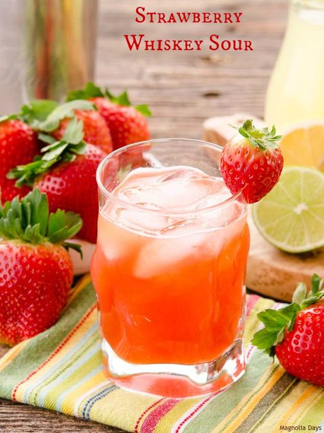 Strawberry Whiskey Sour is a fruity twist to a classic cocktail. Homemade sour mix and fresh strawberries make it over the top. #FLStrawberry #SundaySupper @Flastrawberries Homemade Sour Mix, Strawberry Cocktails, Cocktail Recipes Whiskey, Cocktail Appetizers, Whisky Cocktails, Jello Shot Recipes, Strawberry Drinks, Whiskey Sour, Whiskey Drinks