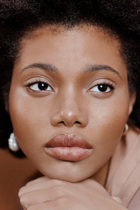 Pelo Afro, Black Mascara, Natural Face, Natural Makeup Looks, Free Makeup, Makeup Trends, Black Is Beautiful, Beauty Photography, Makeup Inspo