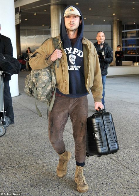 Military Boots Outfit, Shia Labeouf Style, Herren Style, Navy Army, Shia Labeouf, Boating Outfit, Army Fashion, Mens Outfit Inspiration, Celebrity Street Style